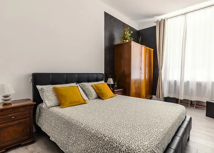 Br1tannia 36 * Roma